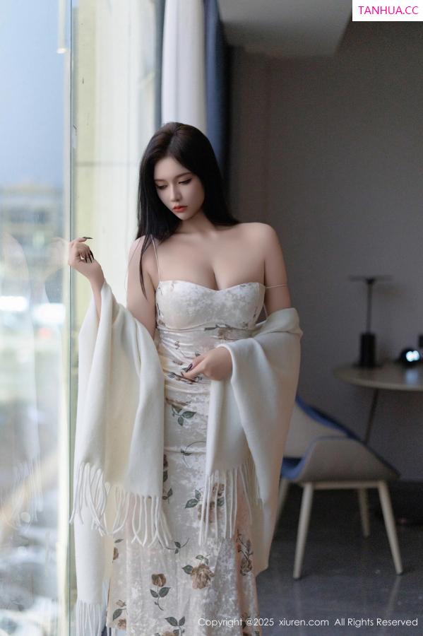 小娜比  [XiuRen]高清写真图 2025.02.18 No.9899 娜比 丝袜美腿第29张图片